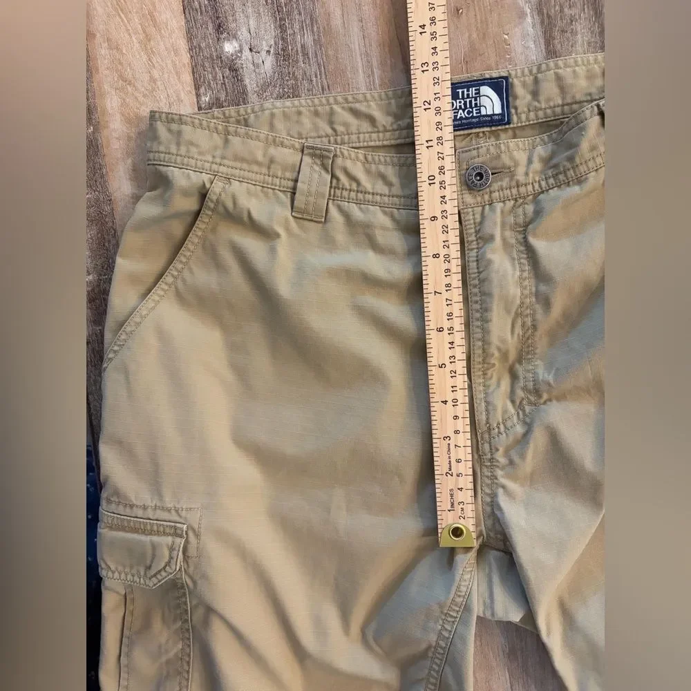 North Face Tribe‎ Cargo Shorts Men’s Size 38 Khaki Tan NF0A2RFT